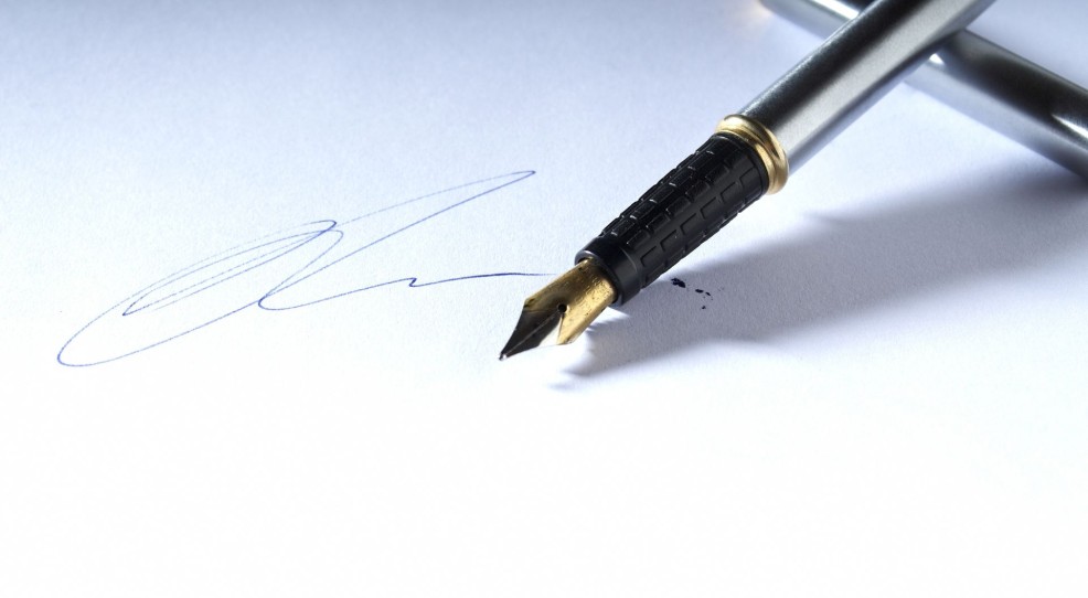 Pourquoi écrit-on en bleu ? - Aux Trois Archers