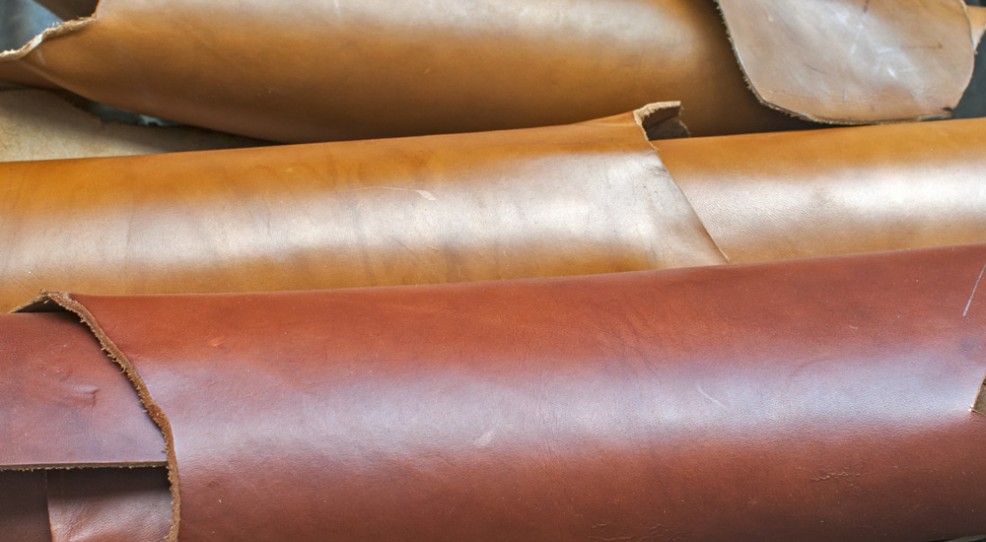 Maroquinerie : quels sont les différents types de cuir ? | Aux Trois ...
