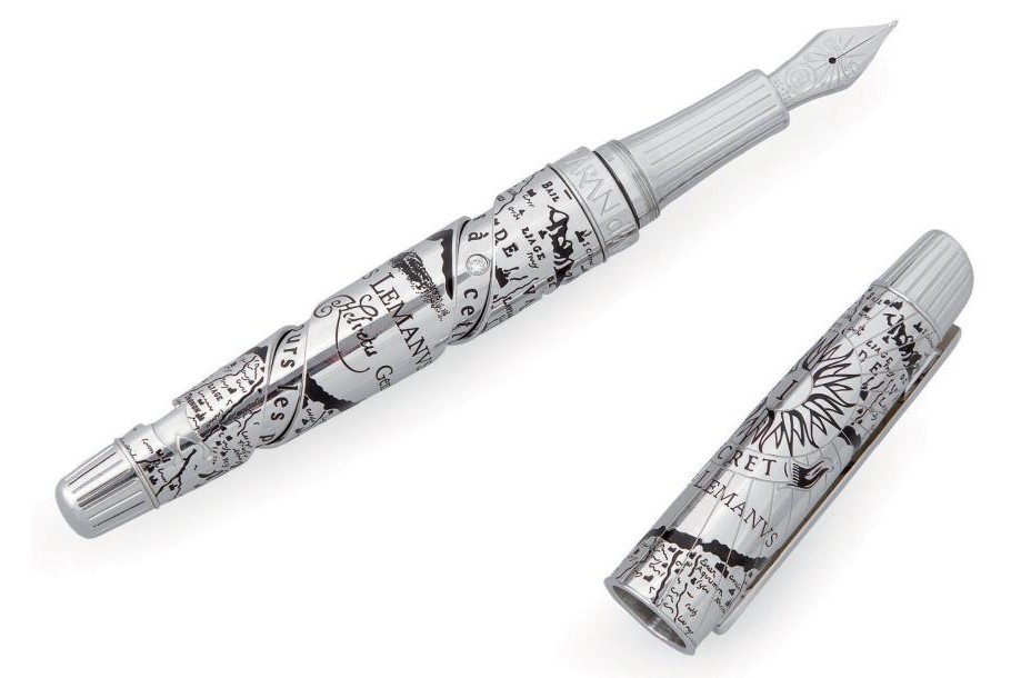 Secret Journey I Voltaire de la maison Caran d’Ache.